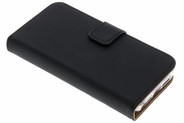 Selencia Luxe Softcase Booktype voor iPhone SE / 5 / 5s - Zwart