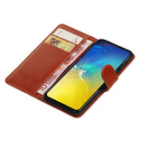 Style de livre Pull Up pour Samsung Galaxy S10e Brown