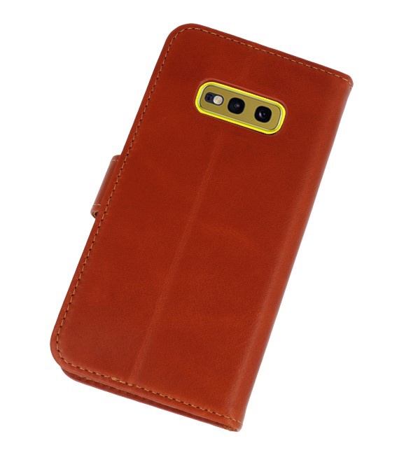 Funda de cuero genuino Rico Vitello Brown para Samsung Galaxy 10e