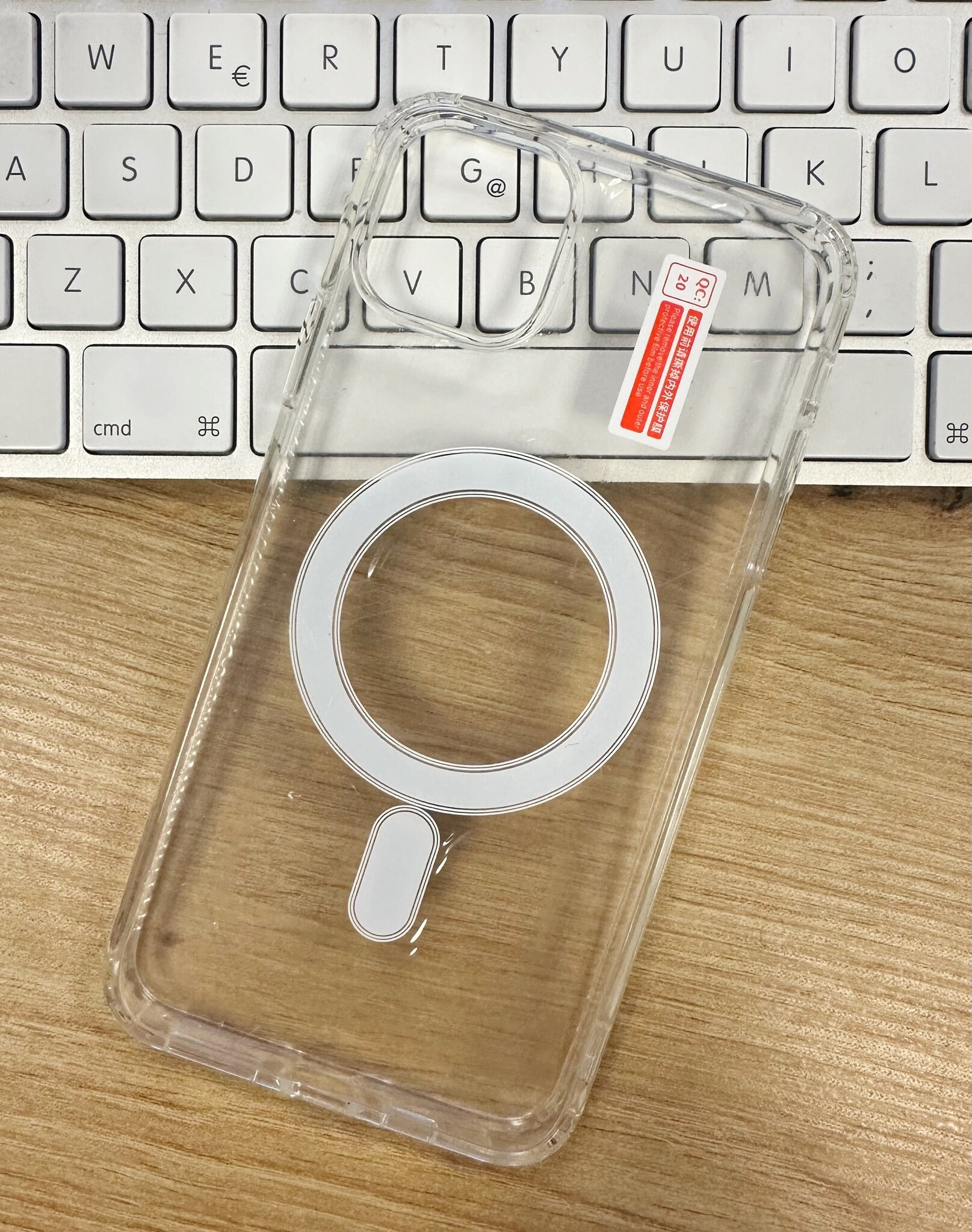 Estuche rígido transparente MagSafe para iPhone 11 Pro Max