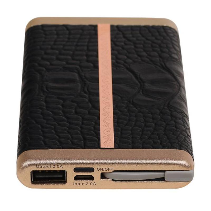 Banco de energía D610 con cable para iPhone incorporado 6000 mAh Negro