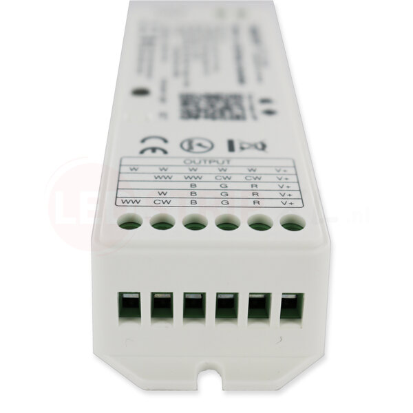 Milight / MiBoxer 5-in-1 draadloze 2.4G+WIFI Smart Controller WL5