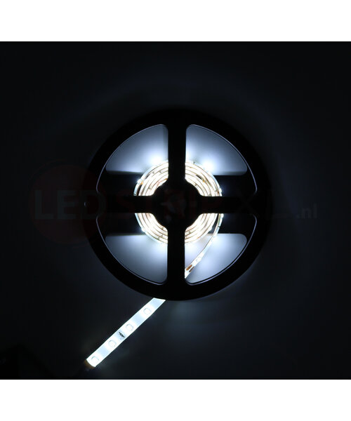 24V LED Strip Koud Wit 5 Meter 60 LED per meter - Ultra