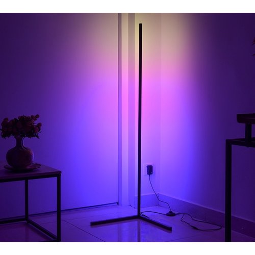 Staande vloerlamp RGB - LED - met veel effecten  - 140 cm hoog