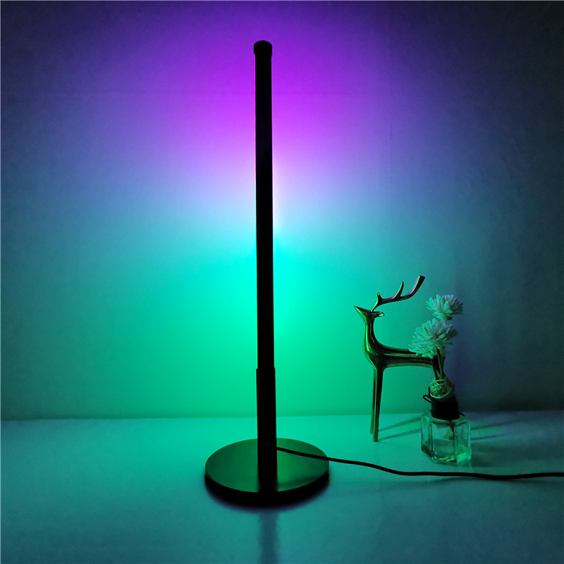 Zeug mannelijk levering aan huis Digitale RGB LED Staande tafel lamp met RF Afstandsbediening - LEDStripXL