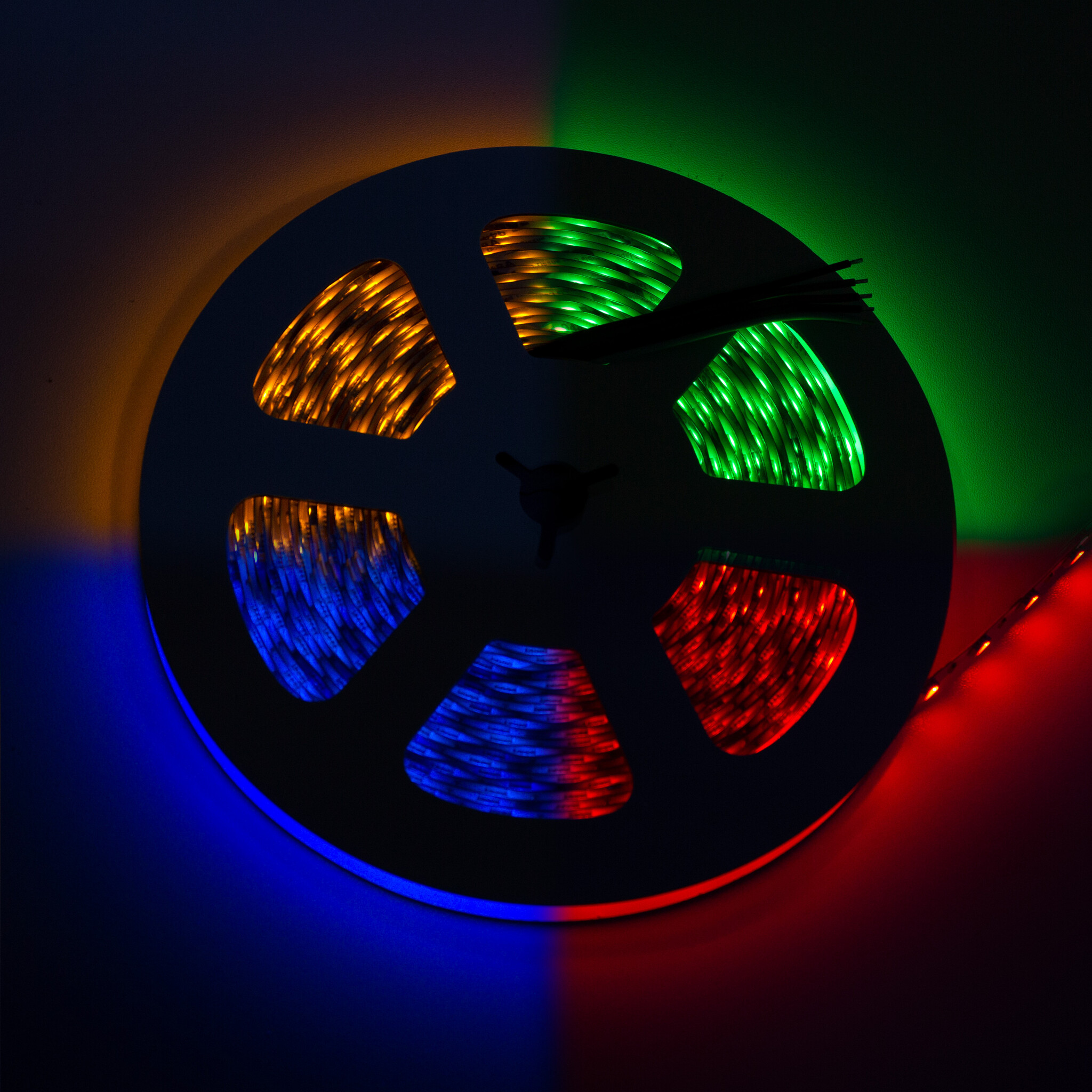 LEDStrip 7,5 Meter RGB + Amber 60 LED/m 10mm 24 Volt IP20