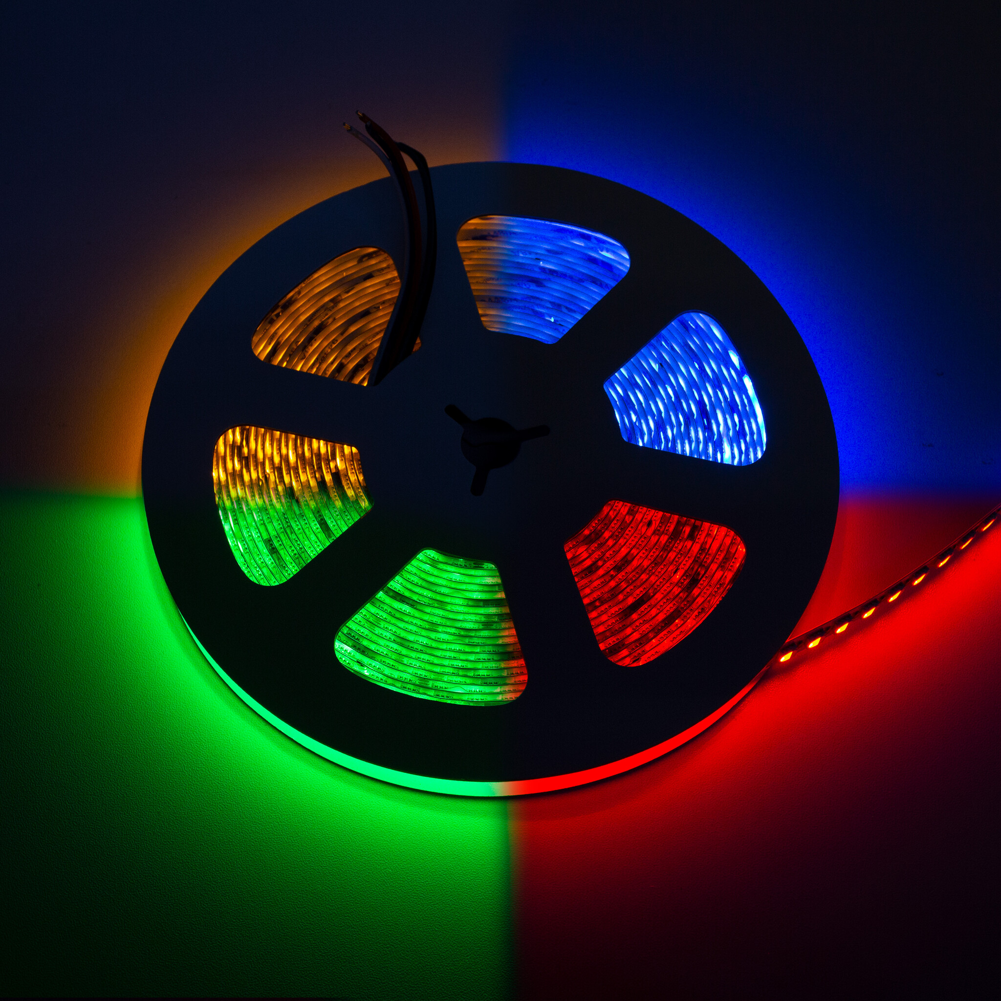 LEDStrip 7,5 Meter RGB + Amber 120 LED/m 12mm 24 Volt IP20