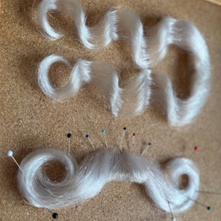 Eigen atelier Kerstman snor (handgeknoopt)