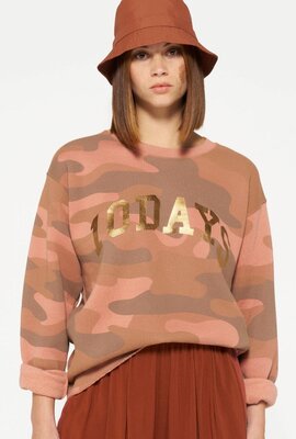10Days saddle brown statement sweater camo