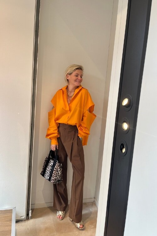 Oranje blouse look 2