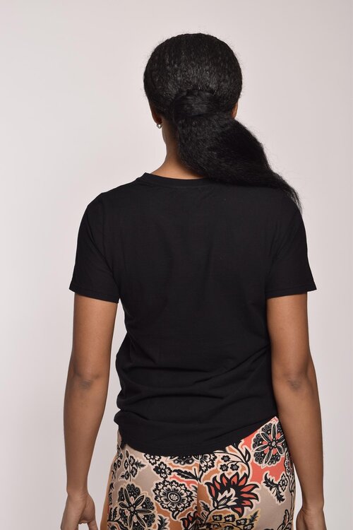 Neeve Zwart T-shirt Korte Mouw Crewneck