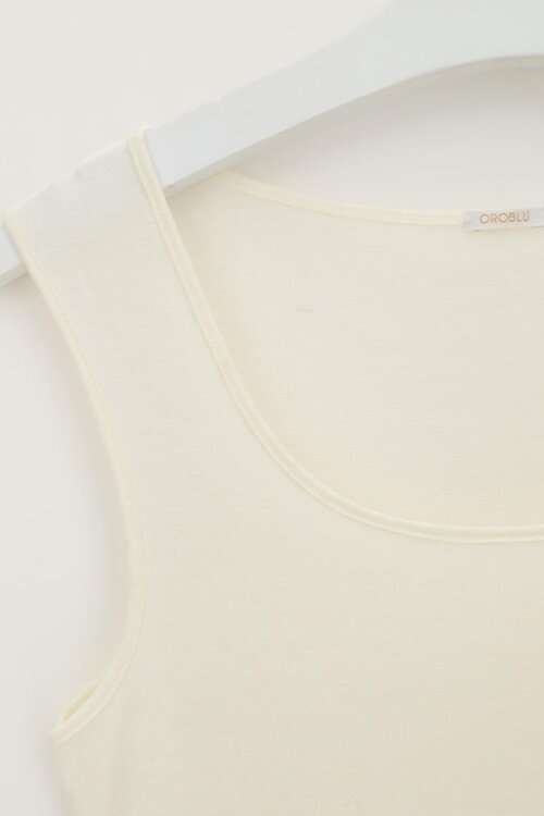 Oroblu Ivory Perfect Line Cashmere Top