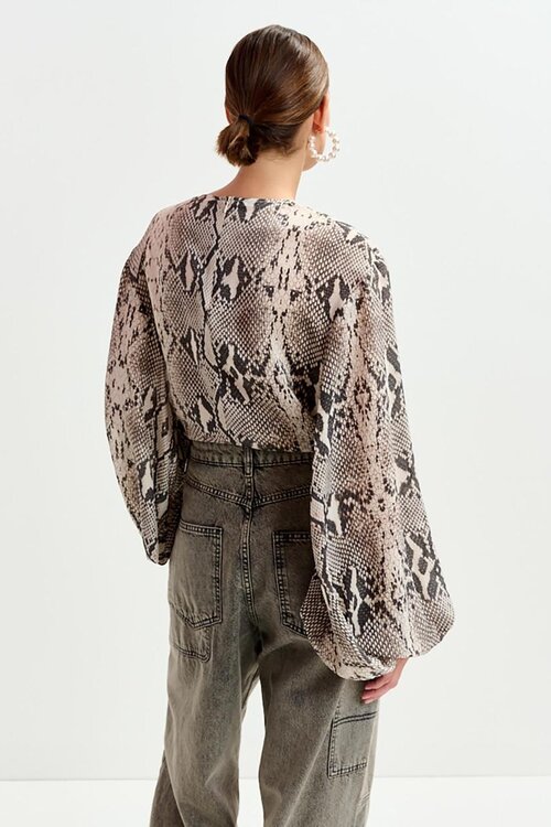 Essentiel Antwerp Off White Balloon Sleeve Blouse