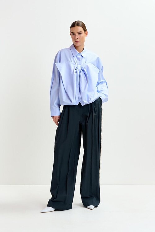 Essentiel Antwerp Lichtblauw Bow Blouse