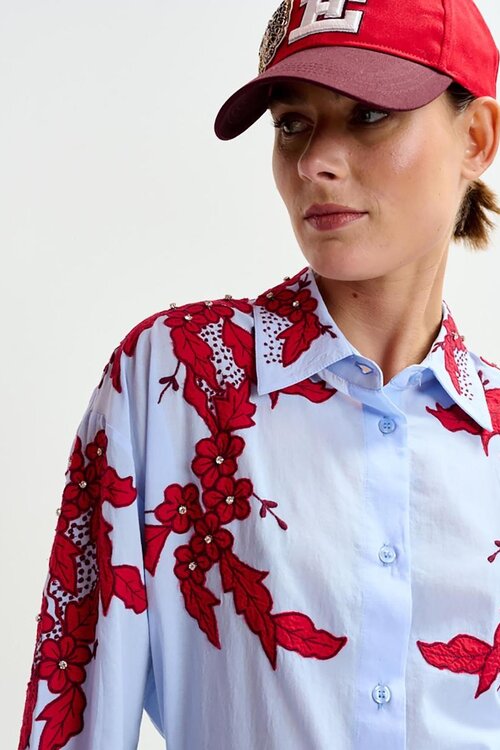Essentiel Antwerp Lichtblauw Embroidered Blouse