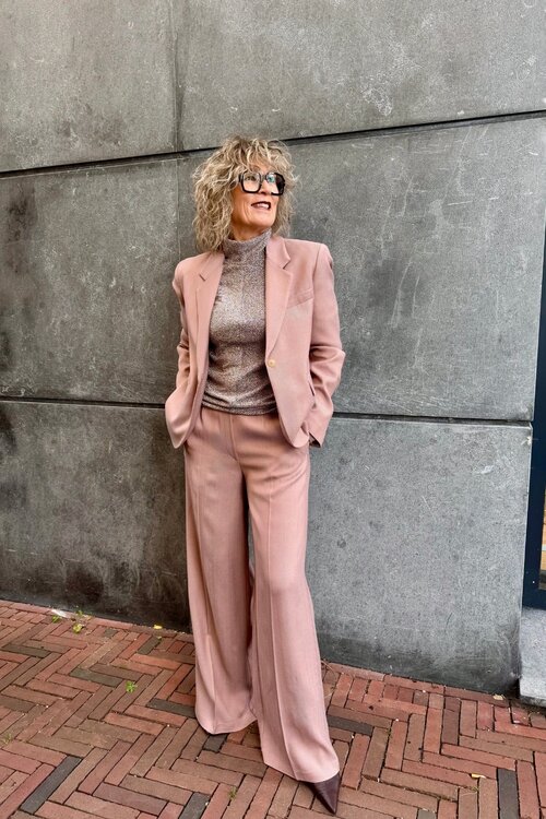 Shop The Look Karin 1