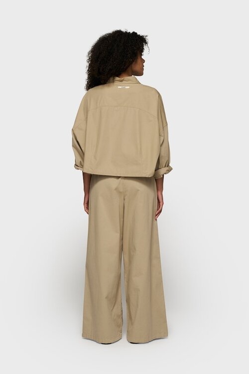 10Days light earth oversized cropped shirt