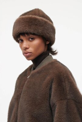 Studio AR by Arma Bruin Enola faux mink muts