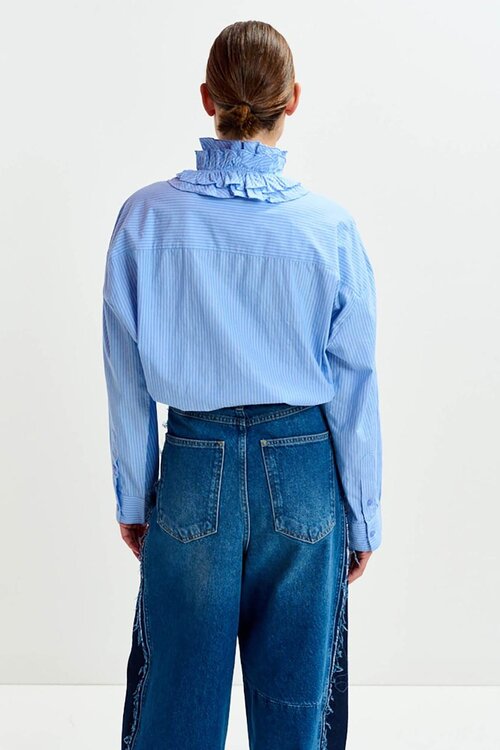 Essentiel Antwerp Blauw Ruffle Neckline Blouse