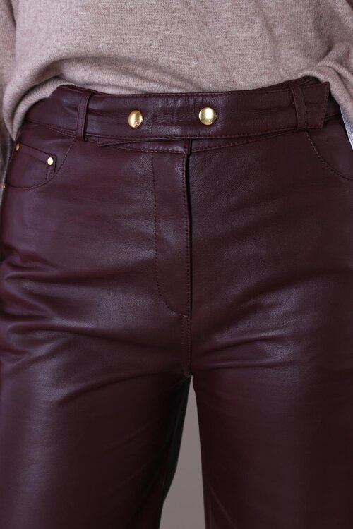 Studio AR by Arma Rood Kaia leren broek