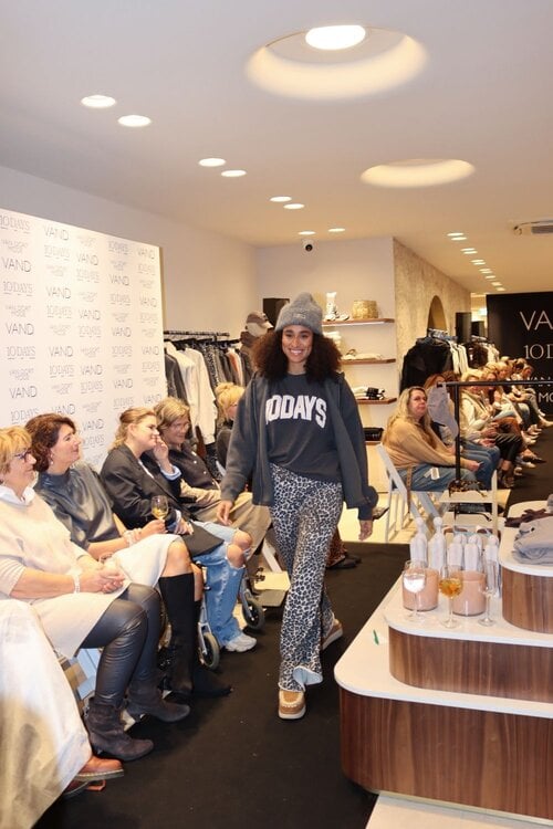 Show look 10