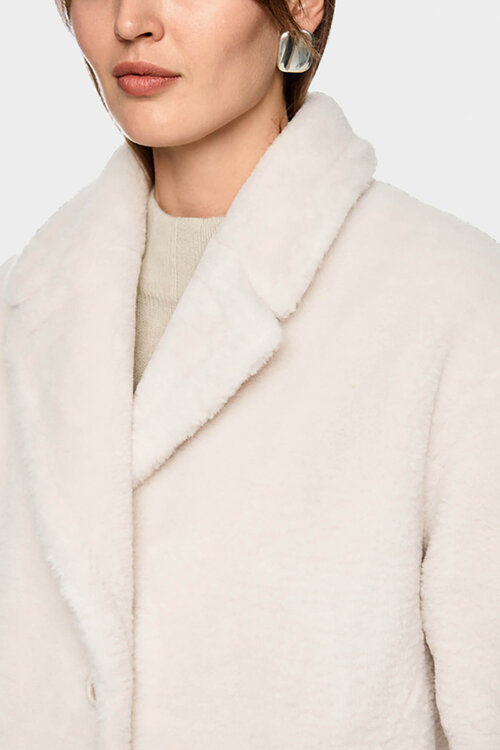 Marc Cain Off White Mantel