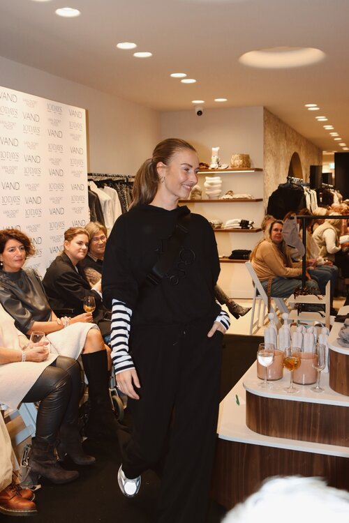 show look 19