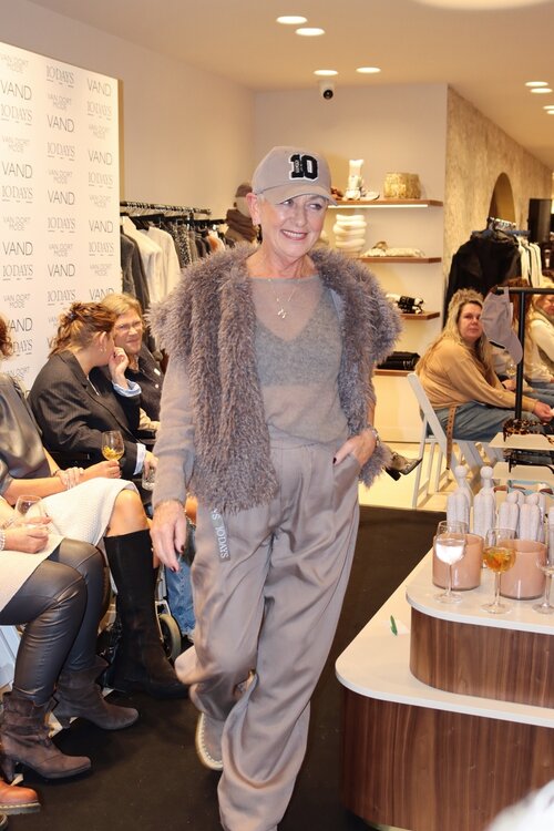 show look 23