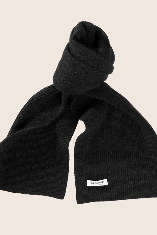 Le Bonnet Black Scarf