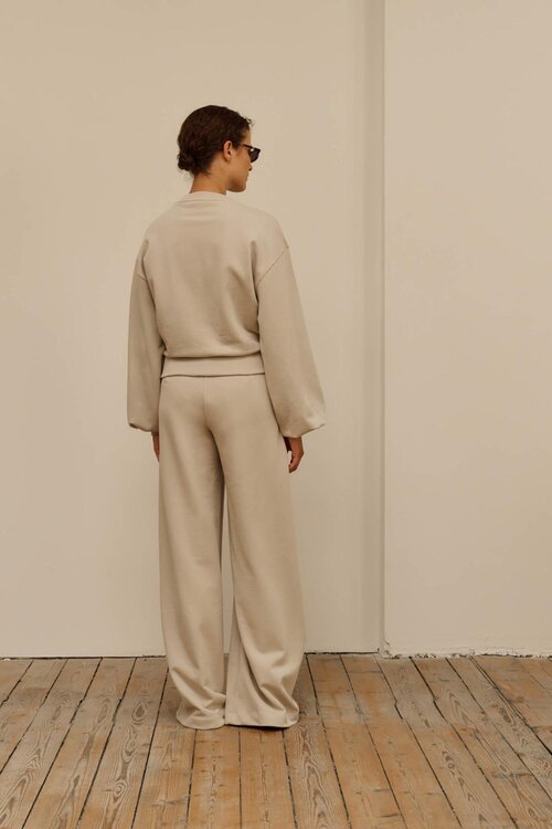 Club L'avenir Sand Sweater