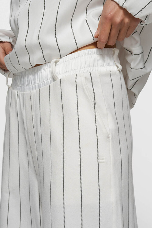 10Days Ecru ballon blouse pinstripe