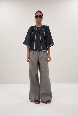 By Bar Donkergrijs Emmi Embroidery Blouse