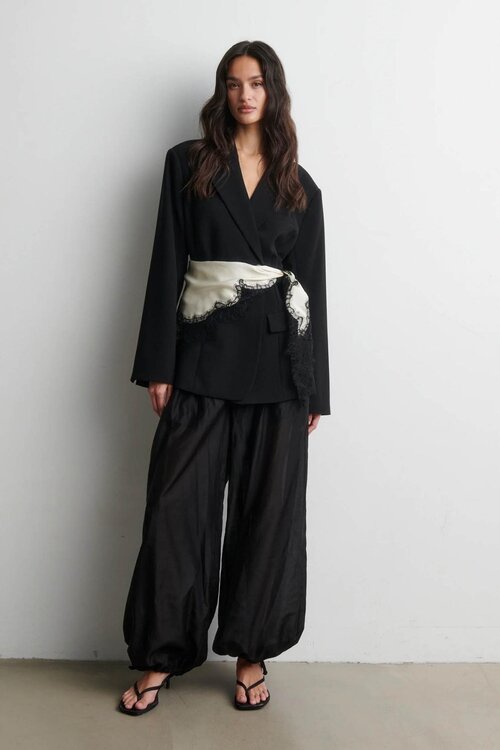 Second Female cream Lacia Contrast Hip Scarf