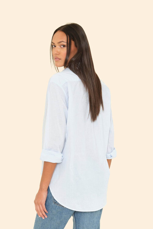 Xirena Lichtblauwe Blouse