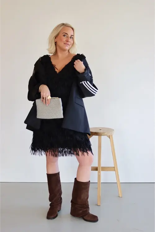 Marrea Tassen Silver clutch