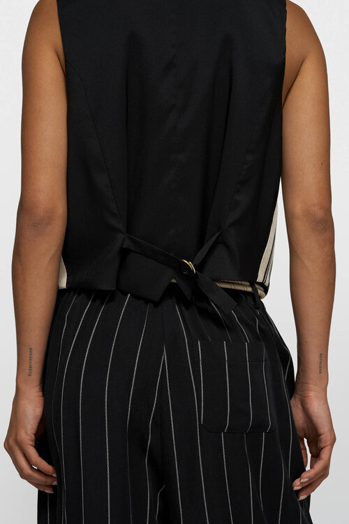 10Days Black gilet pinstripe