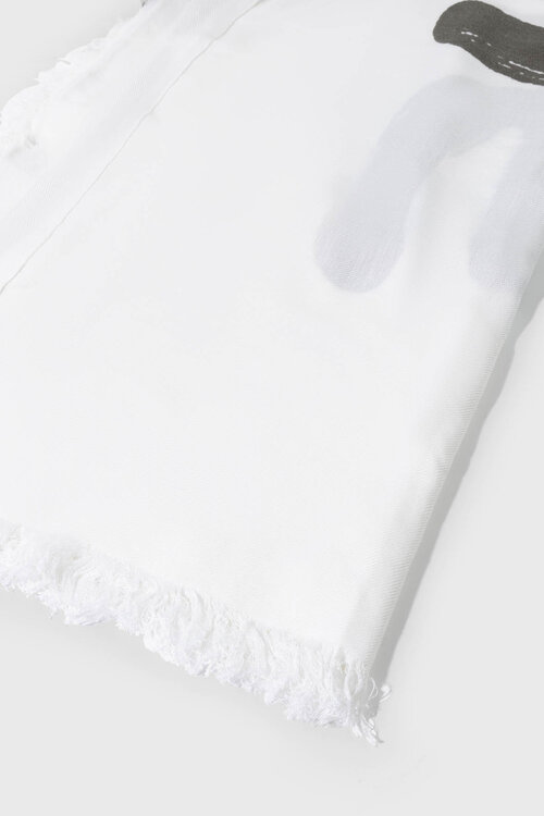 10Days White scarf love on top