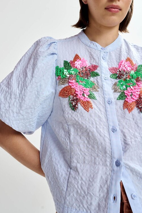 Essentiel Antwerp Blauwe Blouse Korte Mouw