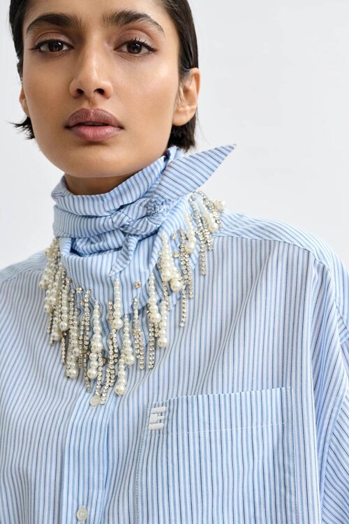 Essentiel Antwerp Lichtblauwe Blouse