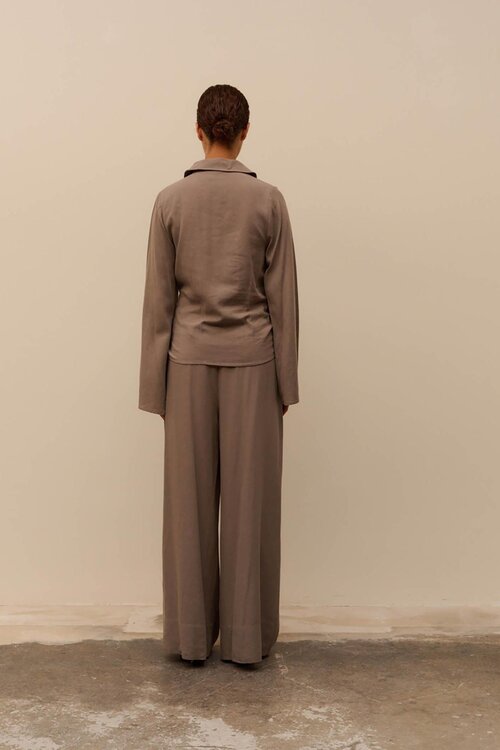 Club L'avenir Taupe Blouse