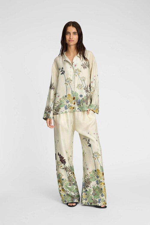 Munthe Creme Embroidery Faiza Blouse