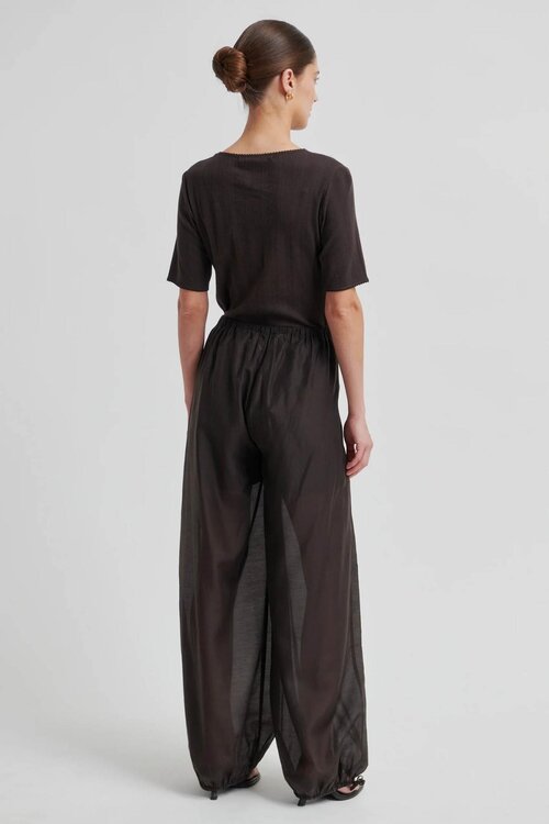Second Female Bruine Hidie Trousers