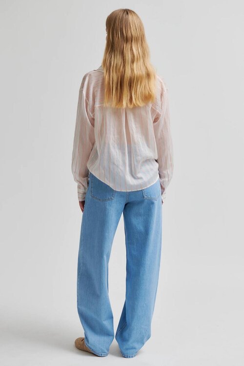 Second Female Lichtroze Chevy Shirt