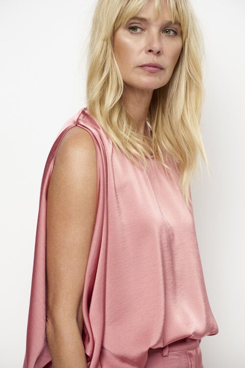 Dante 6 Koraal Risette Satin Top