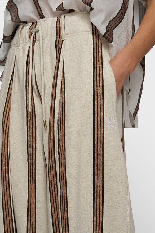 10Days Soft White Melee Bar piece stripes