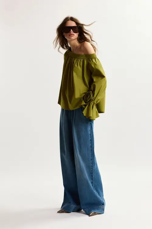 Essentiel Antwerp Groene strapless top met rozet