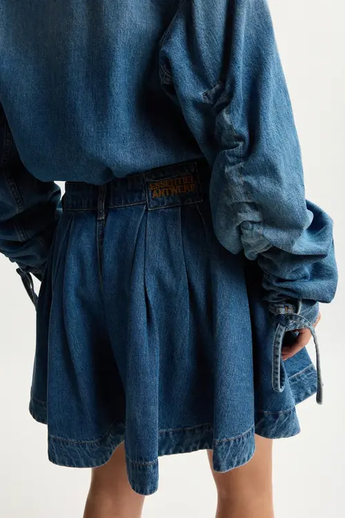 Essentiel Antwerp Blauwe geplisseerde jeansshort