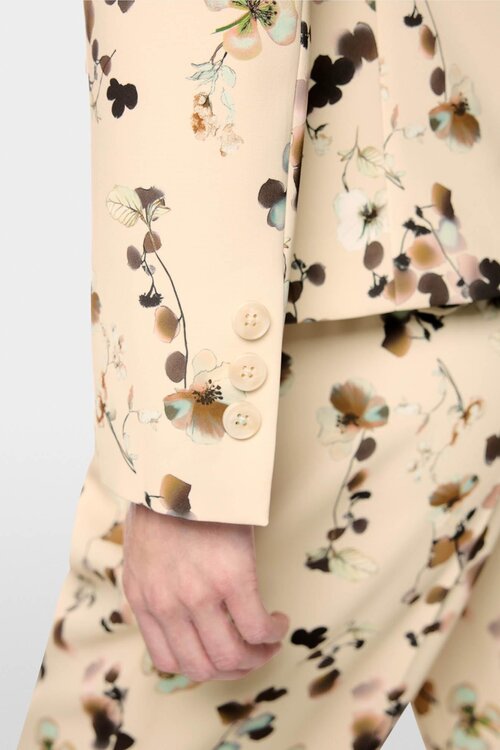 Marc Cain Off White Blazer met bloemenprint