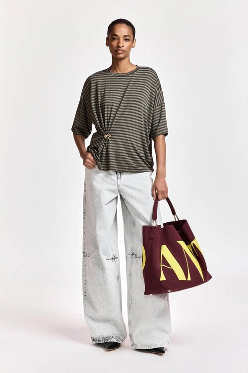 Essentiel Antwerp T-shirt met broche Kaki