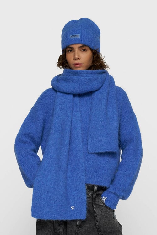 10Days hairy knit scarf